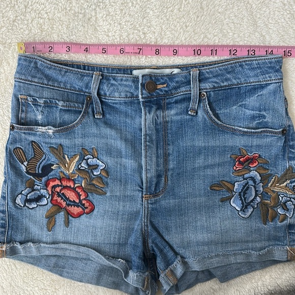 A&F Women's‎ High Waist Boho Cottagecore Embroidered Mini Cuff Jean Shorts 6 - Picture 7 of 9